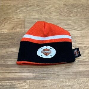 💚 5 for $20/ Harley-Davidson Orange and Black Beanie reversible!